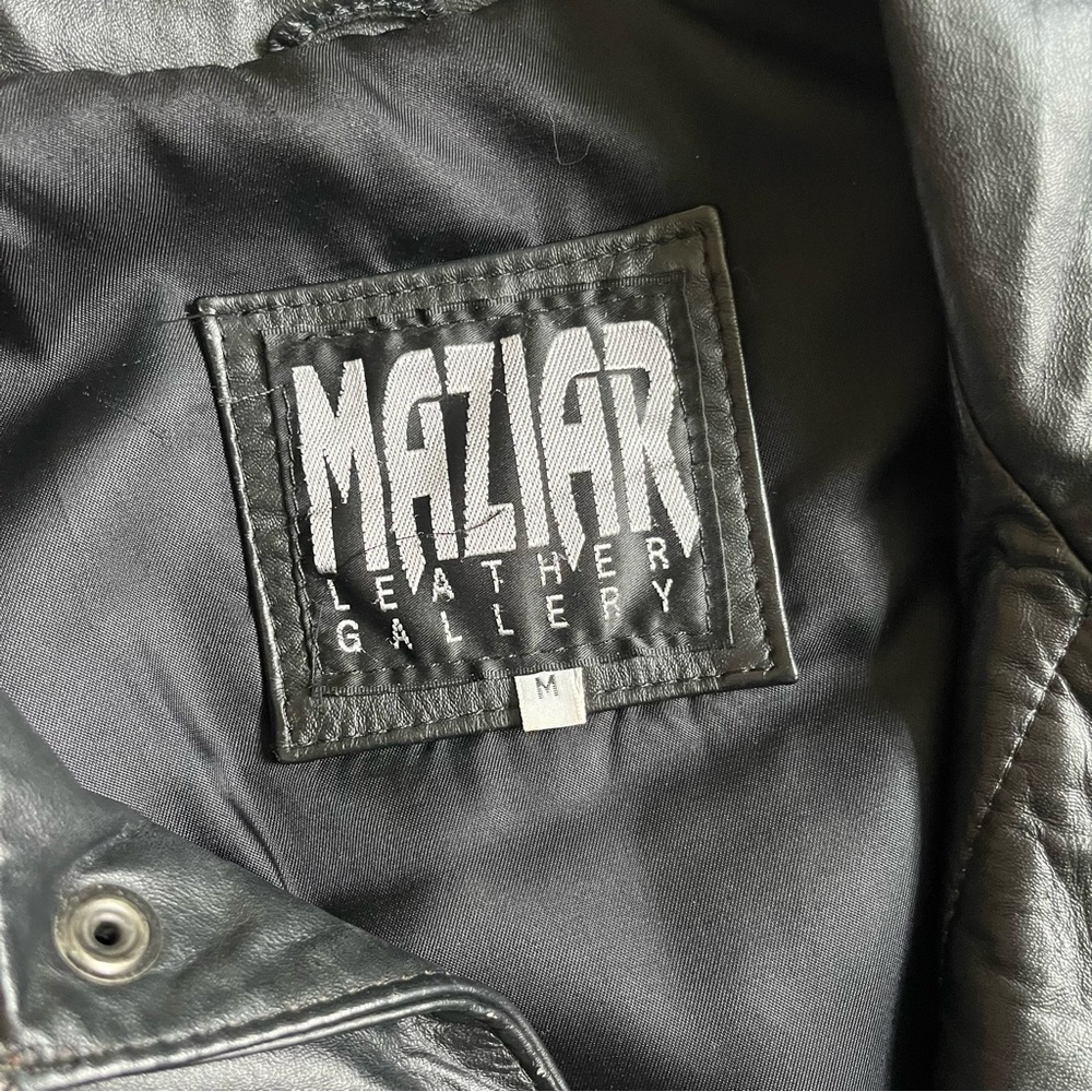 Vintage 90’s Leather Bomber “Big Bad Wolf” Size Medium - Picture 5 of 16